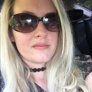 Meet your Posher, Melanie